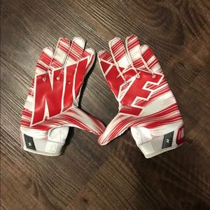 Nike vapor jet gloves